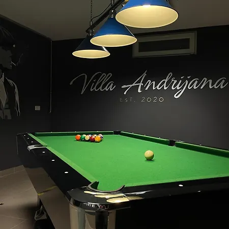 Andrijana - Exclusively Yours - Family Getaway With Private Pool فيلة
