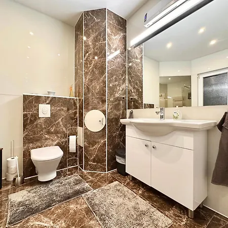 Andrijana - Exclusively Yours - Family Getaway With Private Pool *